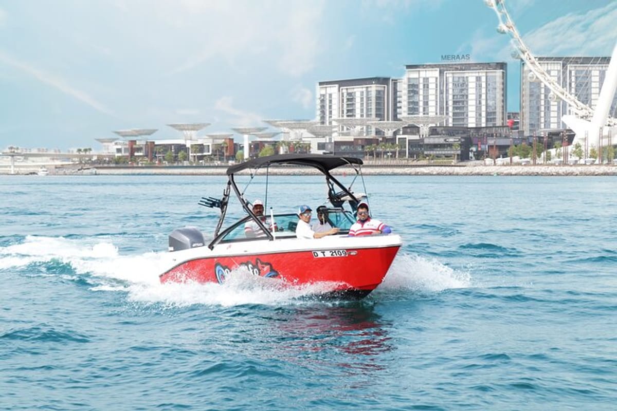 Speed Boat Hire in Dubai - Sea Life Dubai